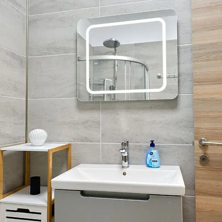 Apartment Dava Apartment Alezzi Spa N Pools Playgrounds *