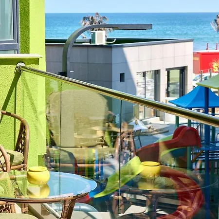 Dava Apartment Alezzi Spa N Pools Playgrounds Apartment Mamaia